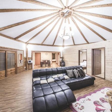 Sunyang Village Pension Чеджудо Экстерьер фото