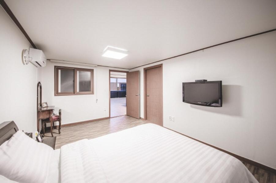 Sunyang Village Pension Чеджудо Экстерьер фото