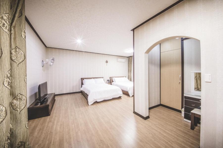 Sunyang Village Pension Чеджудо Экстерьер фото