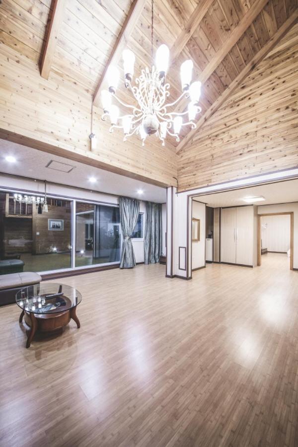 Sunyang Village Pension Чеджудо Экстерьер фото