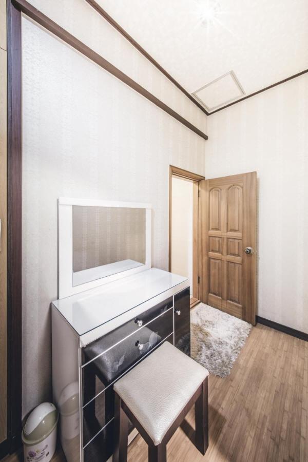 Sunyang Village Pension Чеджудо Экстерьер фото
