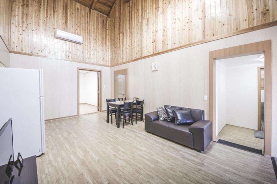Sunyang Village Pension Чеджудо Экстерьер фото