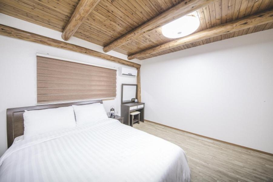 Sunyang Village Pension Чеджудо Экстерьер фото