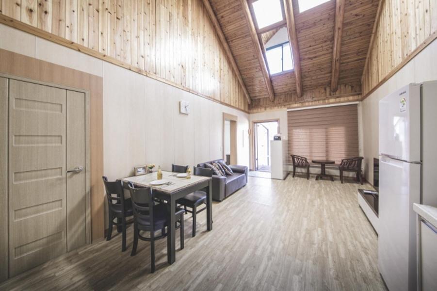 Sunyang Village Pension Чеджудо Экстерьер фото